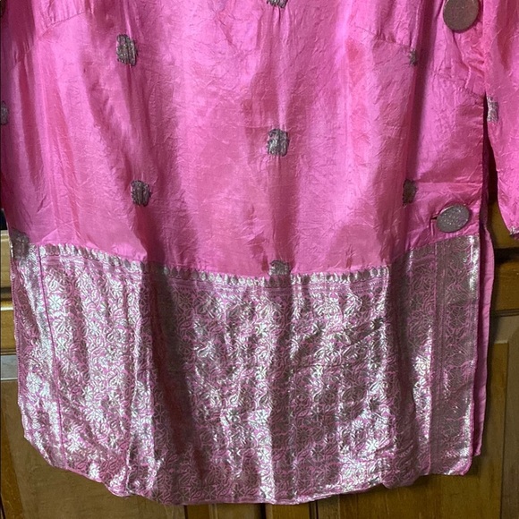 Vintage Silk Pink Top W/Gold Embroidered Details Old Money Elegant Timeless - Picture 5 of 14